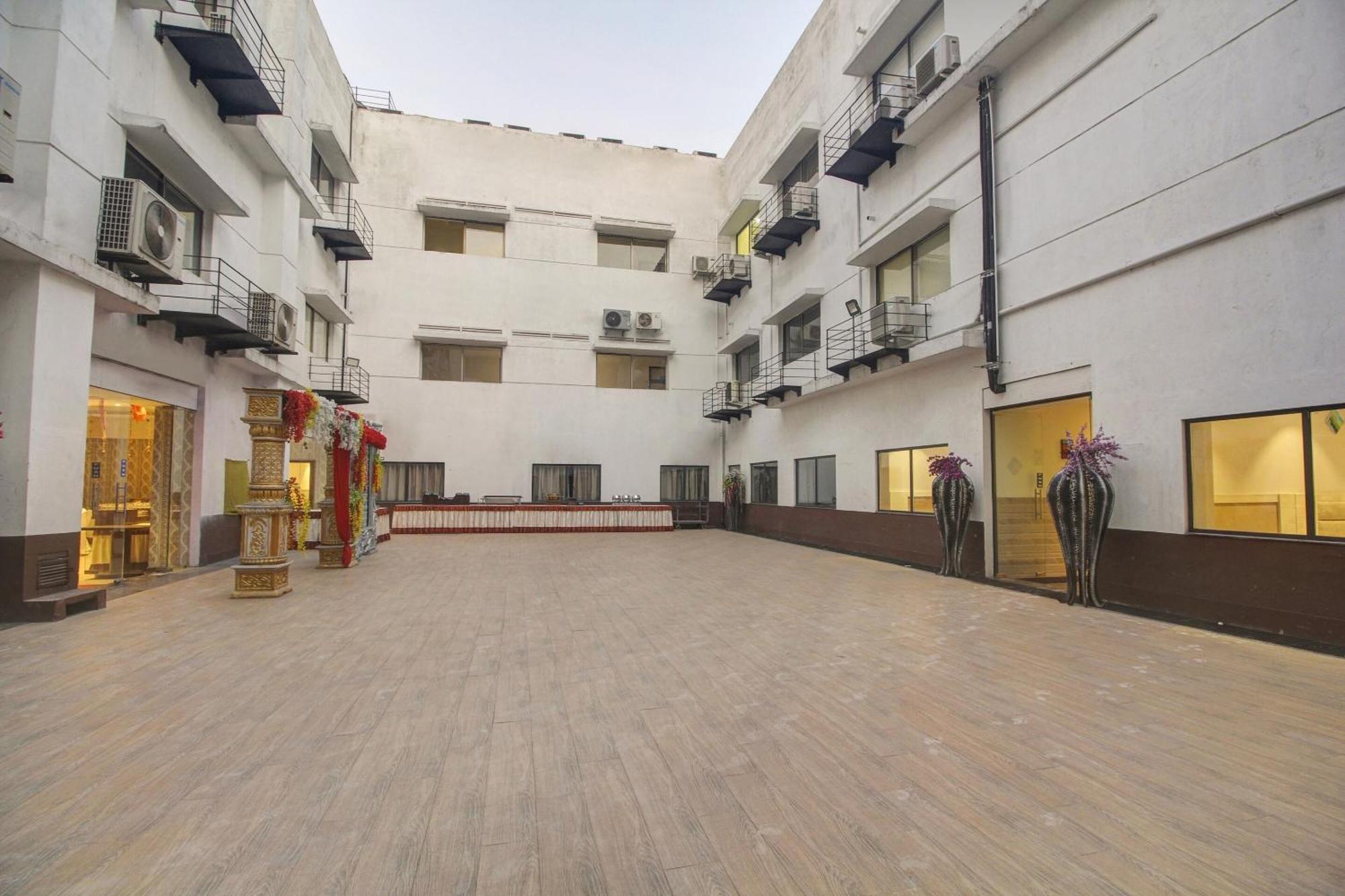 Townhouse Oak Sohotel Haora Exterior foto