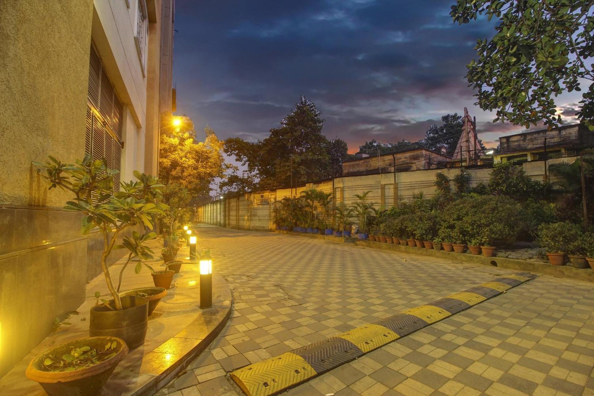 Townhouse Oak Sohotel Haora Exterior foto